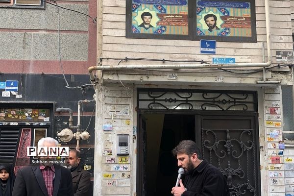 تجلیل از پدر شهیدان علی و محمد سلیمی در ناحیه دو شهرری