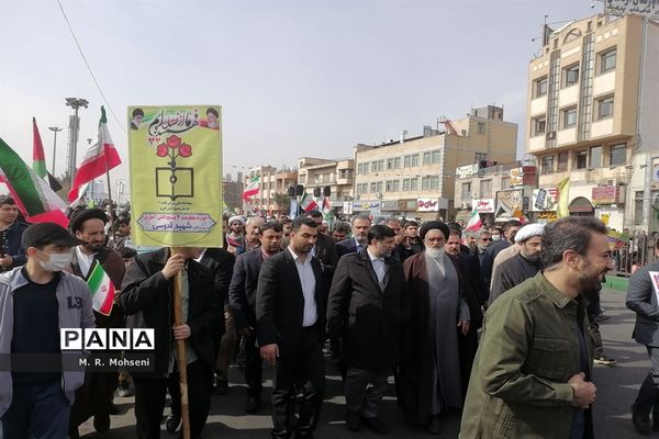 راهپیمایی یوم الله 22 بهمن در قم-3