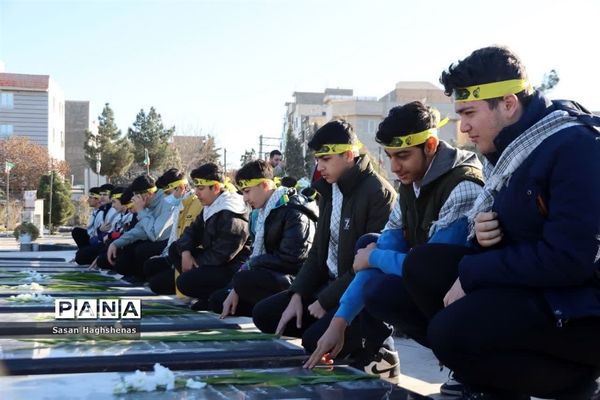 تجدیدمیثاق دانش‌آموزان شهرستان اسلامشهربا شهدا