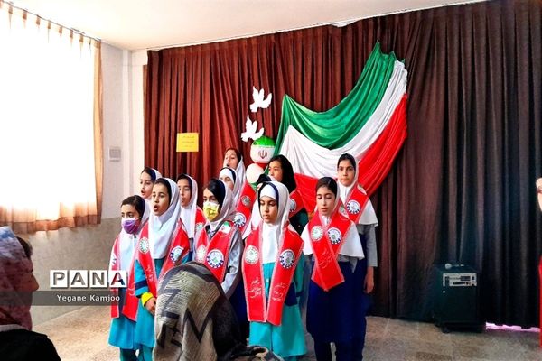 نمایشگاه هنرهای دستی دانش‌آموزان مدرسه فاطمیه