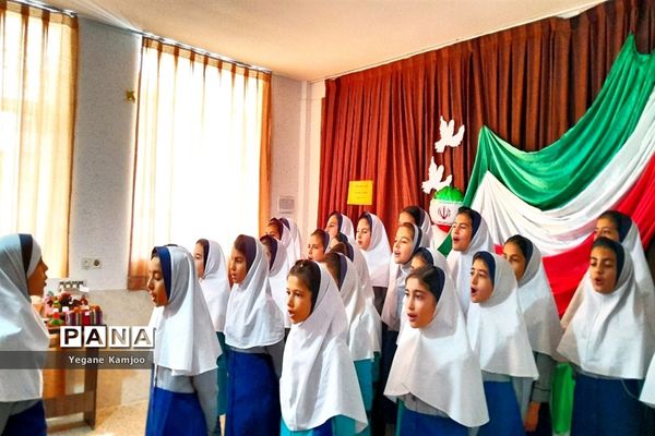 نمایشگاه هنرهای دستی دانش‌آموزان مدرسه فاطمیه