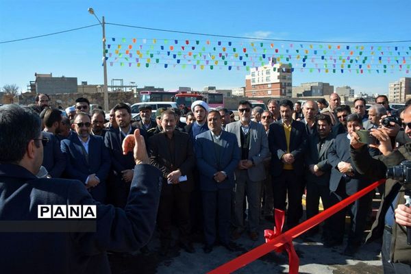 افتتاح ۲ طرح عمرانی و آغاز عملیات فاز ۳ طرح ملی مسکن در قوچان با حضور استاندار خراسان رضوی