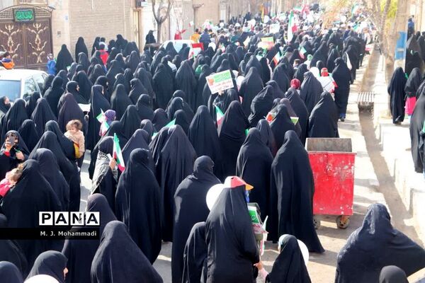 راهپیمایی 22 بهمن در شهر قنوات قم
