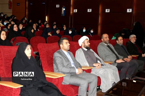 برگزاری همایش رأی اولی‌ها در شهرستان فیروزکوه