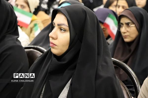 نشست فرماندار با رای اولی های ناحیه یک بهارستان