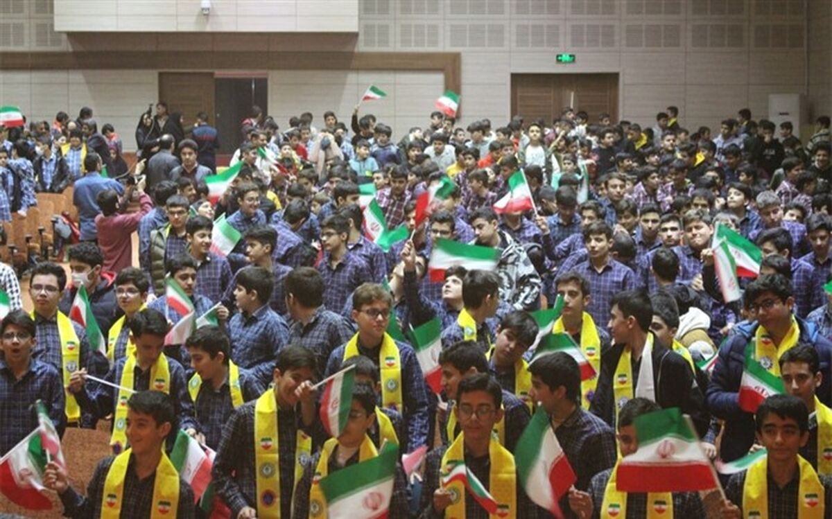 همایش یاوران انقلاب در زنجان برگزار شد/ فیلم