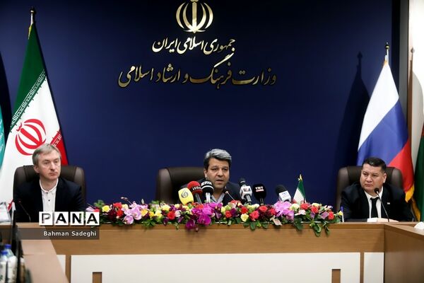 نشست خبری شورای سیاست گذاری اولین جشنواره بین المللی فیلم خزر