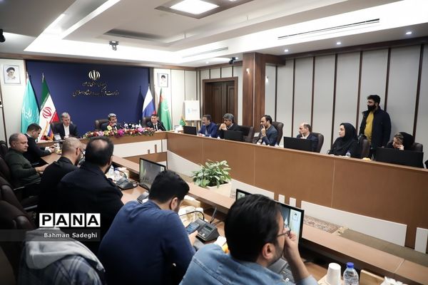 نشست خبری شورای سیاست گذاری اولین جشنواره بین المللی فیلم خزر