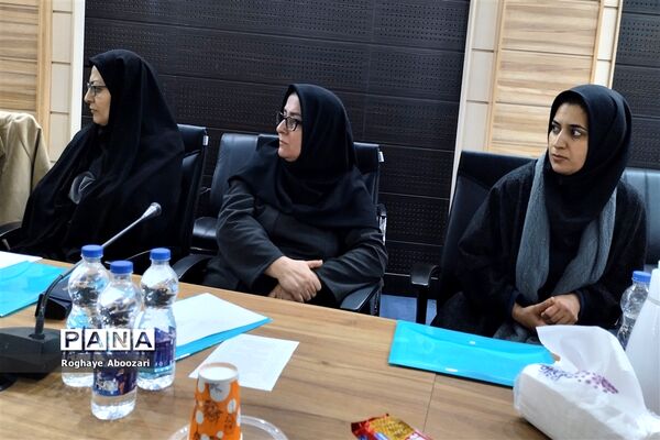 همایش دبیران فیزیک شهرستان‌های استان تهران در فرهنگسرای بعثت