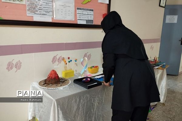 برگزاری نمایشگاه دست‌سازه دروس توسط دانش‌آموزان خلاق دبیرستان نور هدایت شهریار