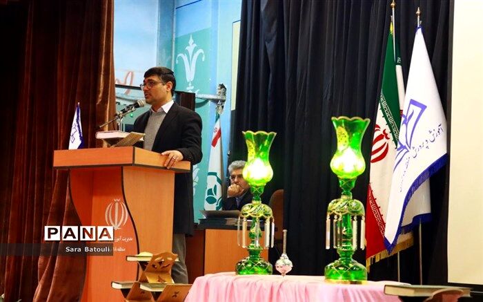 انس با قرآن کلید حل مشکلات جامعه است