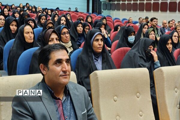 جلسه توجیهی مدیران و همیار معلمان مدارس شعب اخذ رأی