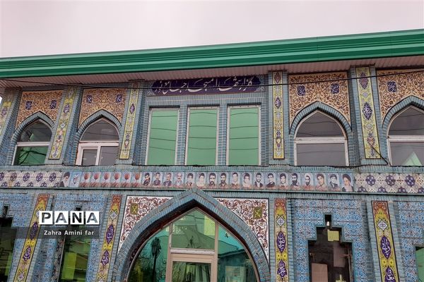 ادای احترام سرپرست دفتر امور زنان و خانواده استانداری مازندران به مقام شامخ شهدا شهرستان نور