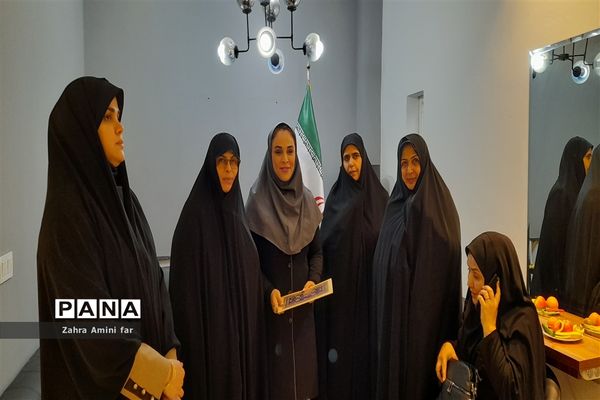 ما پشتیبان مشاغل بانوان شهرستان نور هستیم