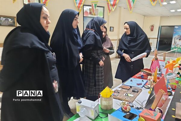 برگزاری نمایشگاه دست سازه‌ها در دبستان کوثر
