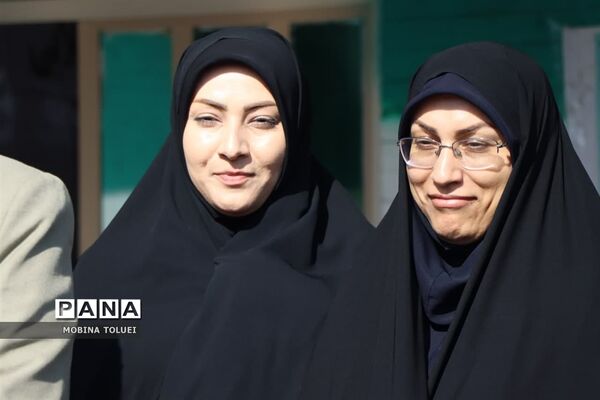 آیین تجلیل از نو مادران در آموزشگاه 12 فروردین ناحیه یک بهارستان