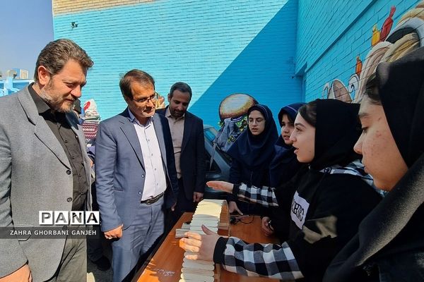 همایش الگوی روش تدریس بارویکرد استم در کهریزک