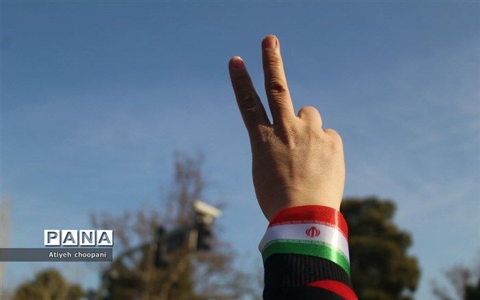 انقلابی مردمی و ۴۵ ساله با هزاران دستاورد و پیشرفت
