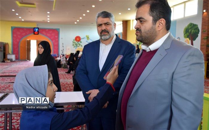 3 هزار لباس گرم بین دانش‌آموزان ناحیه یک مشهد توزیع شد