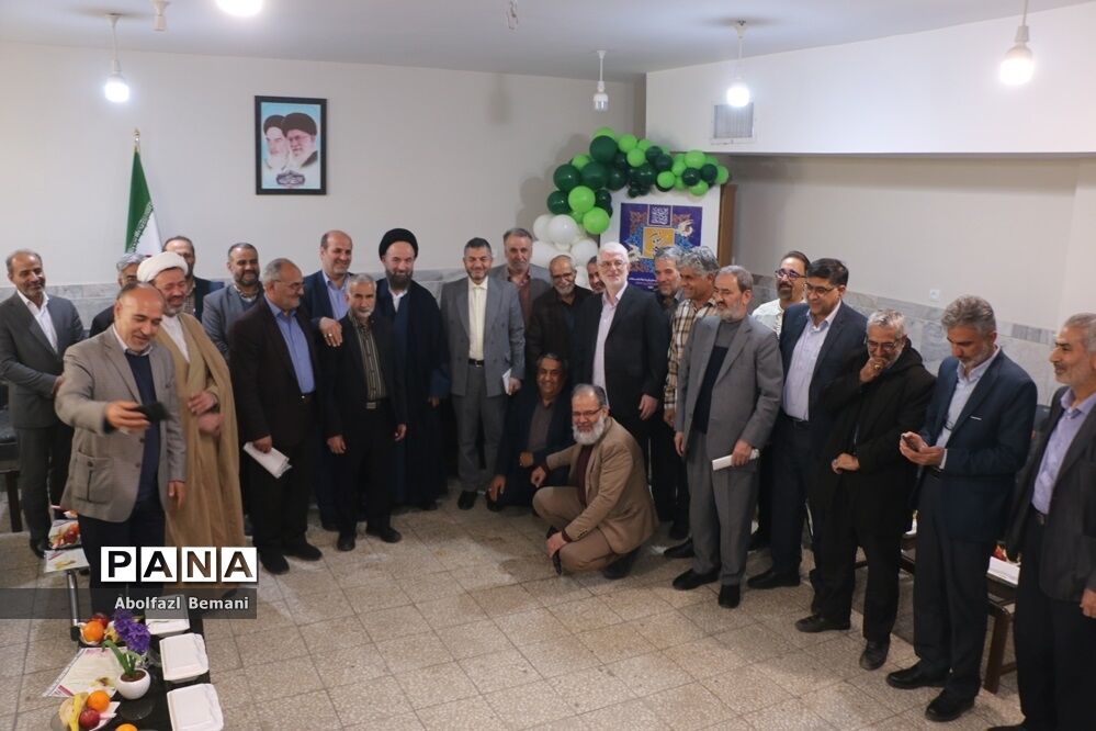 آیین تقدیر از پدران جانباز دانش‌آموزان دبیرستان شاهد نجمیه قم