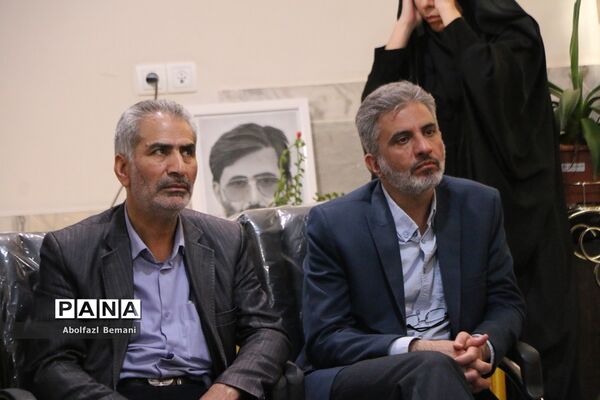 آیین تقدیر از پدران جانباز دانش‌آموزان دبیرستان شاهد نجمیه قم