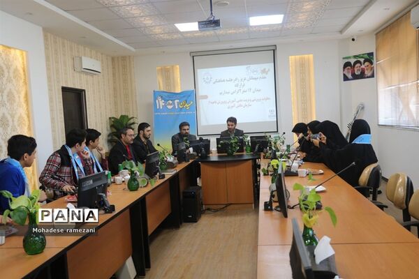 نشست صمیمی اعضای قرارگاه میدان ۱۴ صفر ۲ ناحیه ۶ مشهد با رئیس سازمان دانش آموزی استان