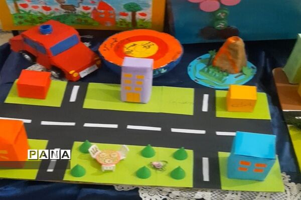 دانش آموزان دنیای حنانه مهارت‌های خود را به نمایش گذاشتند