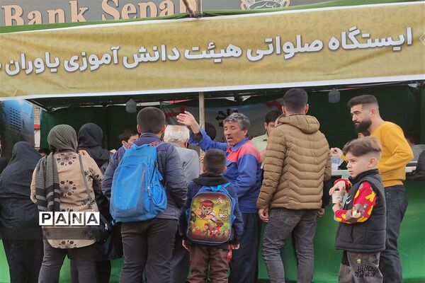 ایستگاه صلواتی هیات دانش‌آموزی یاوران مهدی در شهرستان ساوه