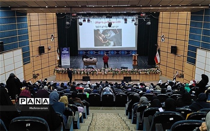 برگزاری دوره آموزش سواد رسانه و آموزش عکاسی با موبایل‌/فیلم ۲