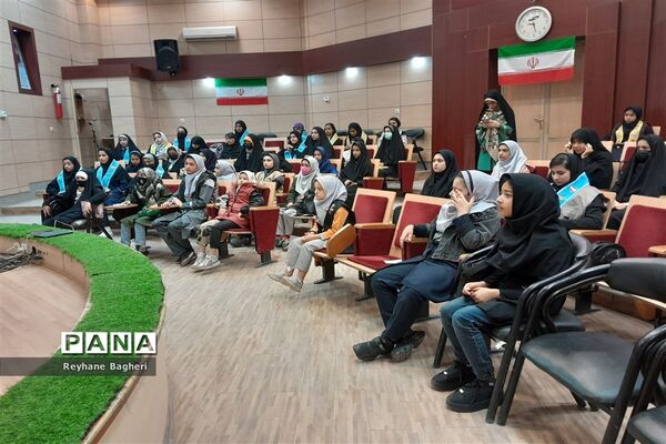 جلسه آموزش مقدماتی خبرنگاری ناحیه 2