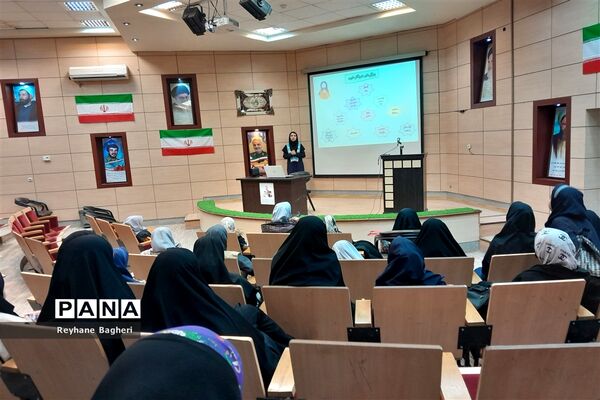 جلسه آموزش مقدماتی خبرنگاری ناحیه 2