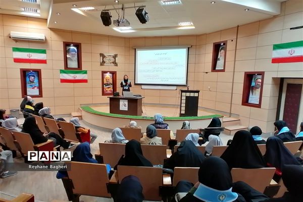 جلسه آموزش مقدماتی خبرنگاری ناحیه 2