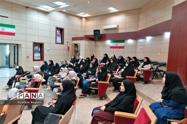 جلسه آموزش مقدماتی خبرنگاری ناحیه 2