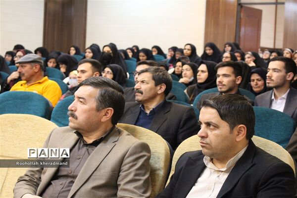 نشست بصیرتی فرهنگیان و نمایندگان انجمن اولیاءو مربیان مدارس شهرستان چناران