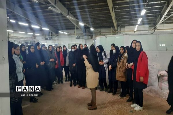 اردوی آموزشی زیارتی تفریحی راهیان پیشرفت هنرستان کوشش در مشهد