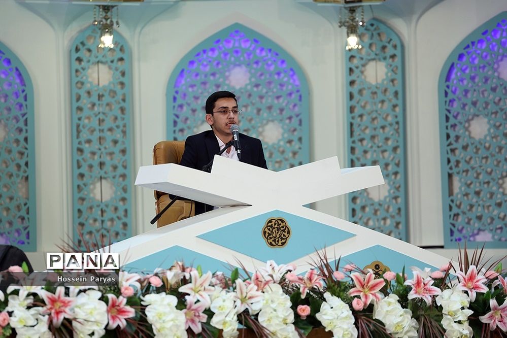 دانش‌آموزان با تلاش، همت و پشتکار می‌توانند حافظ قرآن شوند