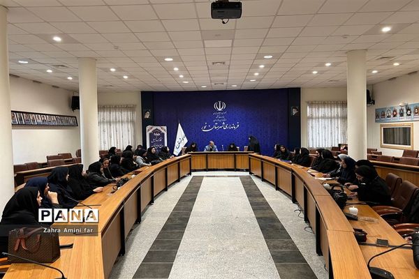 کارگروه تسهیل و رفع موانع تولید و بانوان نخبه شهرستان نور