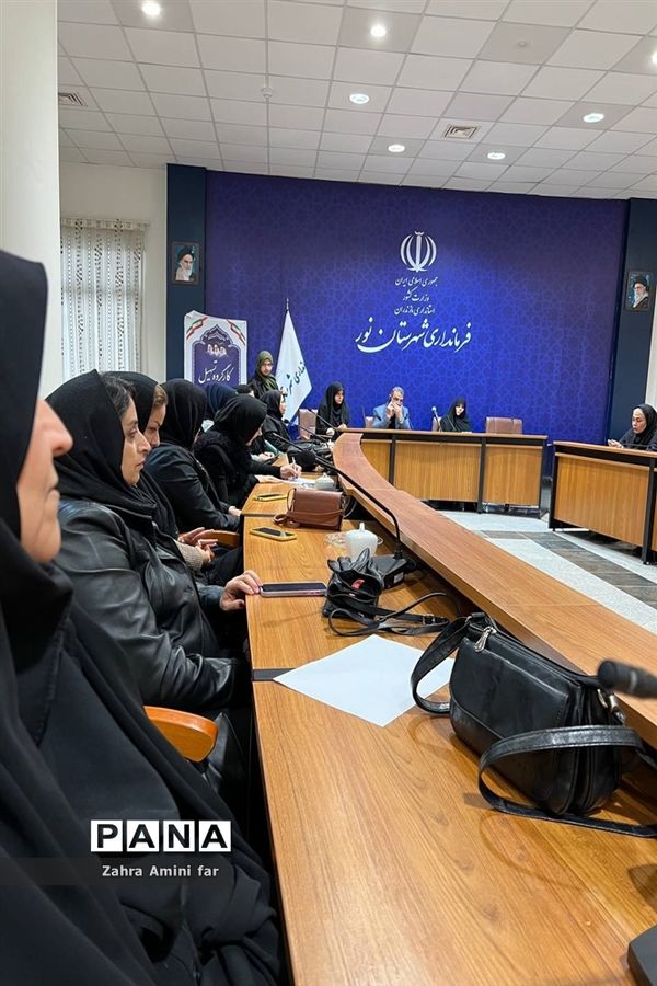 کارگروه تسهیل و رفع موانع تولید و بانوان نخبه شهرستان نور