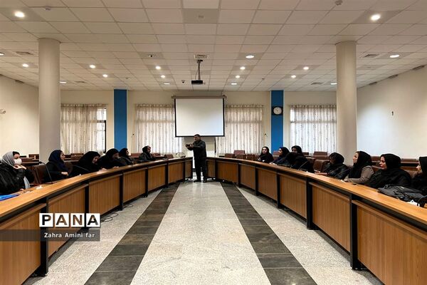 کارگروه تسهیل و رفع موانع تولید و بانوان نخبه شهرستان نور