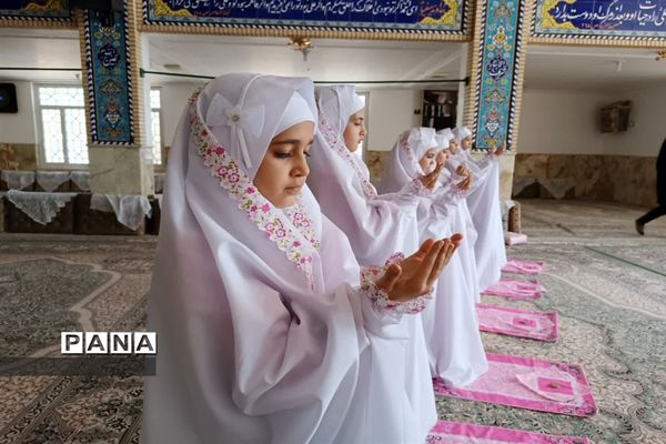 آغاز فصل بندگی دانش آموزان دبستان صدراندیشان شهرستان میبد