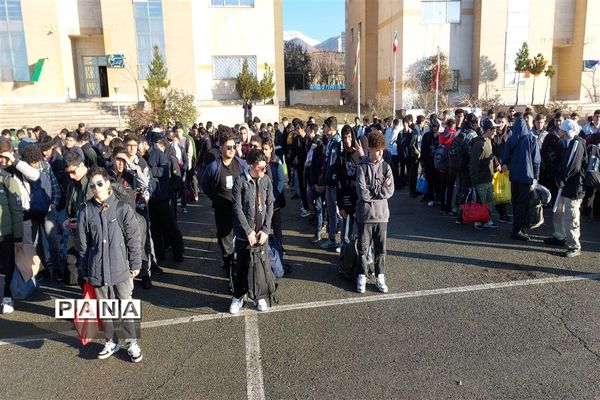 بدرقه کاروان راهیان نور از منطقه 5 تهران