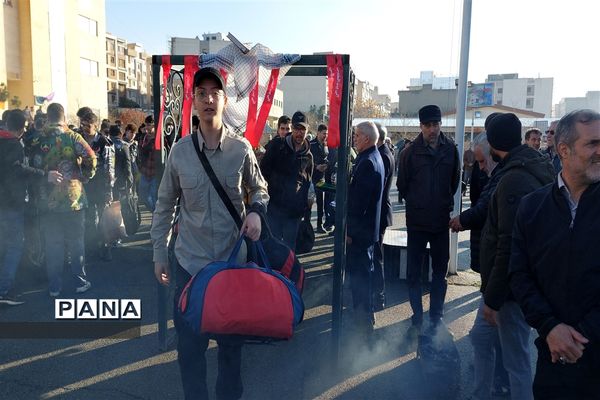 بدرقه کاروان راهیان نور از منطقه 5 تهران