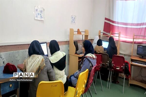 کارگاه آموزشی کار با رایانه پایه ششم مدرسه خاقانی شهرستان شیروان