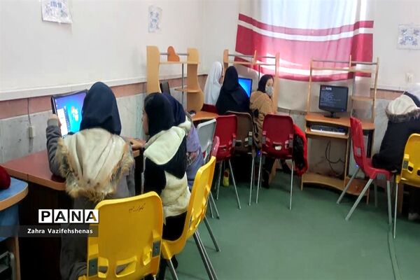 کارگاه آموزشی کار با رایانه پایه ششم مدرسه خاقانی شهرستان شیروان