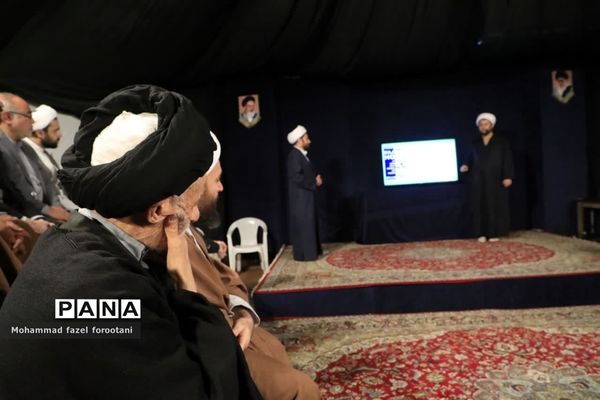 بازدید نماینده ولی فقیه در خراسان جنوبی از نمایشگاه گذری بر تاریخ صد ساله ایران