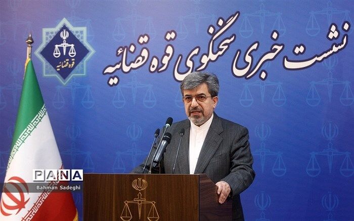 مدیرعامل شرکت کوروش کمپانی به اتهام کلاهبرداری تحت تعقیب است