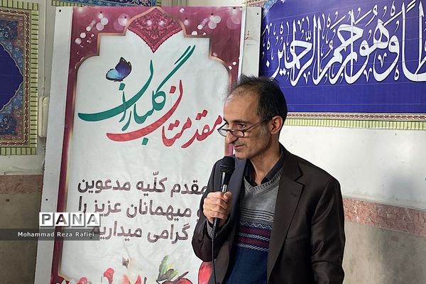 مراسم درختکاری در دبستان امام هادی(ع) ناحیه یک شهرری