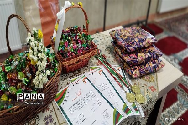 جشن سه‌شنبه های مهدوی و میلاد امام جواد علیه السلام  در مدرسه‌ منتصرین شاهد