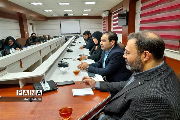 برگزاری جلسه ستاد دهه فجر در اداره آموزش و پرورش شهرستان ملارد