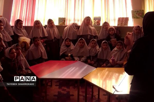 بازدید دانش‌آموزان دبستان بهرامی۲ از کتابخانه جدّا کهریزک